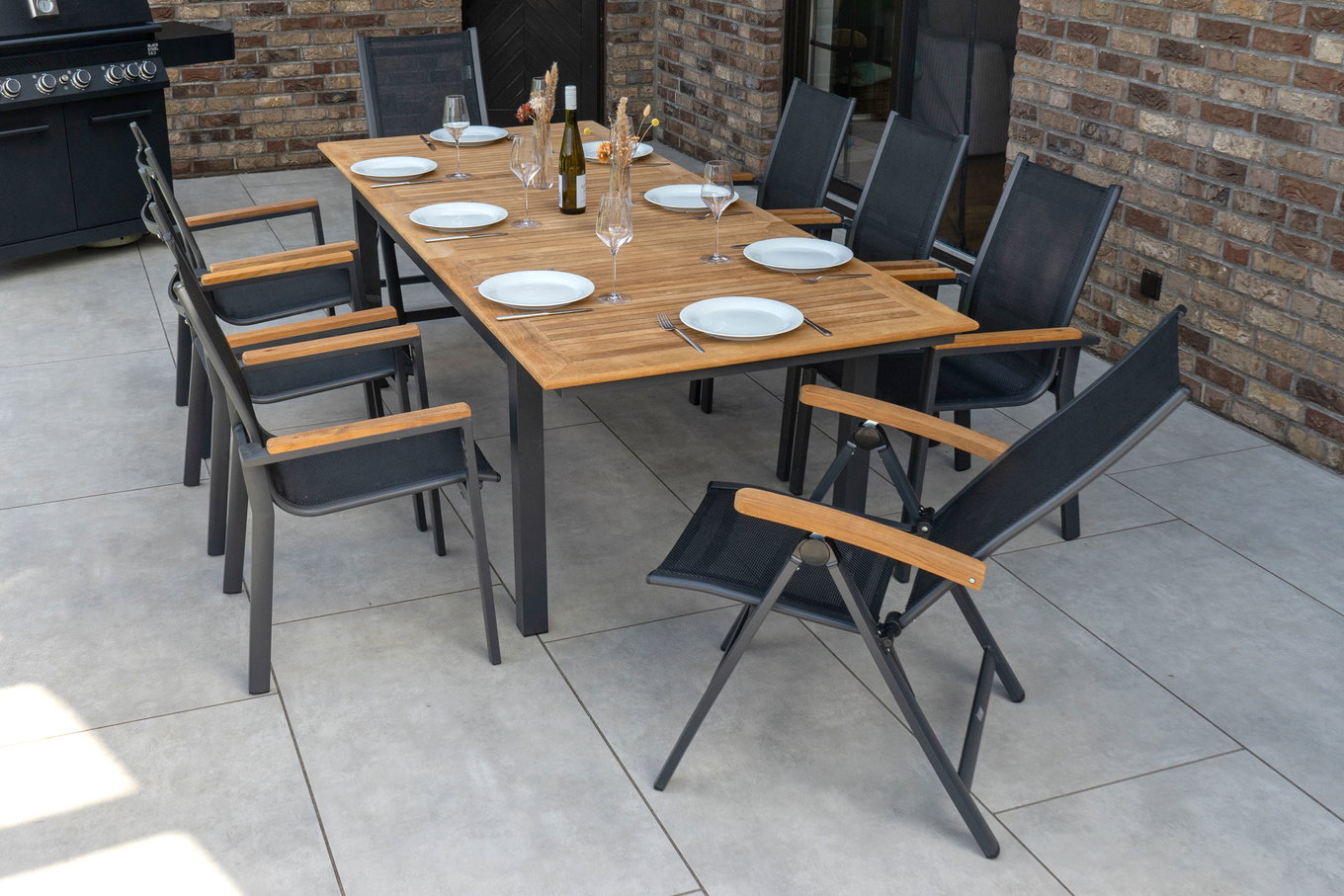 OUTFLEXX Grupa jadalna ogrodowa, OUTFLEXX® antracyt matowy, Alu / Teak / Textil, stół 180/240 x 100cm, 6 foteli do układania w stos, 2 krzesła składane 22190__1