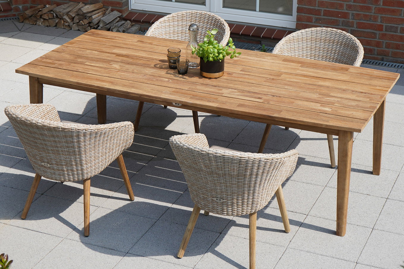 Ploß Borneo Ogrodowa grupa jadalniana, beżowo-melanżowa, technorattan/akacja, stół 180 x 90 cm, 4 fotele koktajlowe, produkt certyfikowany FSC® 22679__1